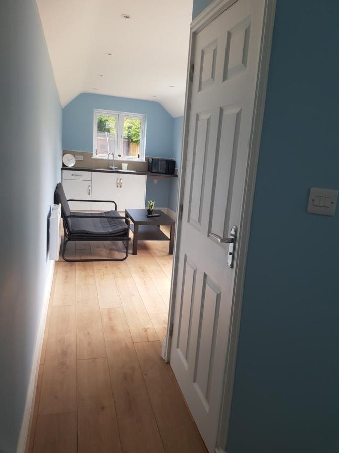Cosy Studio Luton Apartment Luton  Exterior photo